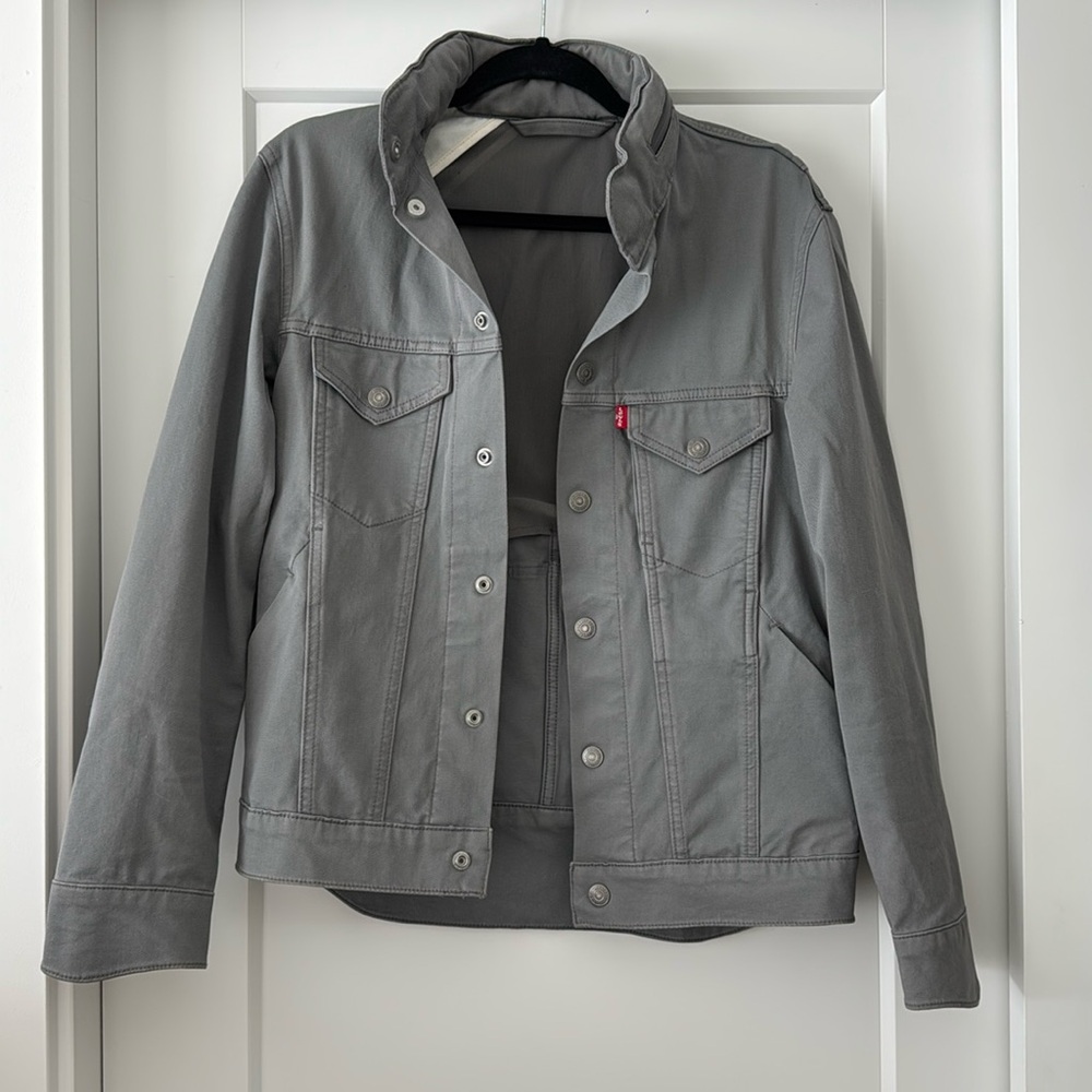 Levi’s Men’s Stretch Twill Cargo Jacket size Small